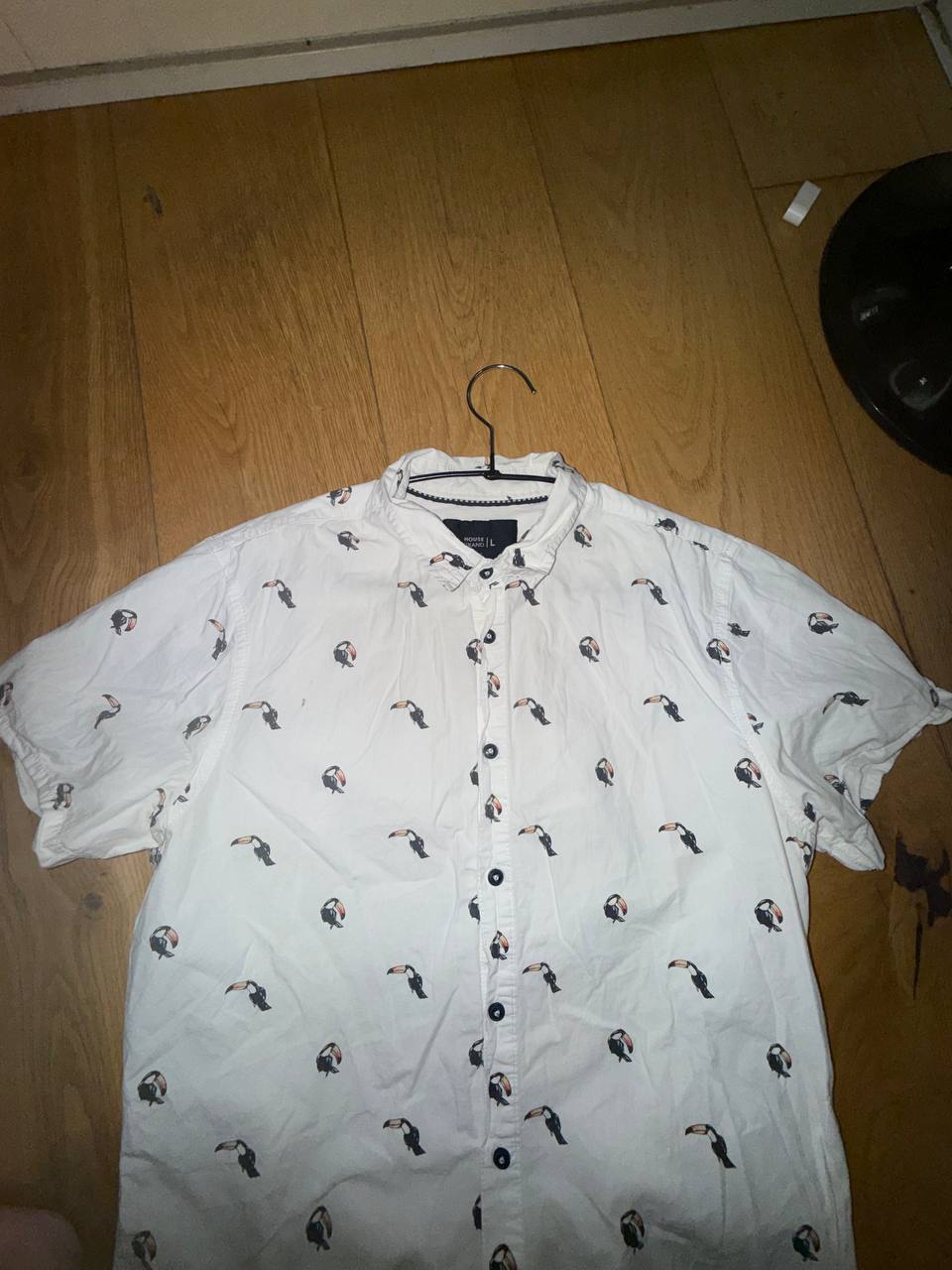 House Brand lyhythihainen kauluspaita tukaaneilla, L